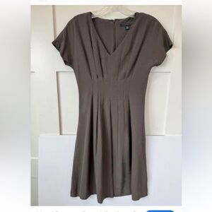 Banana Republic Taupe v neck Women's Dress size 12